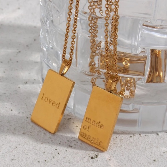 NEW 18K GOLD ENGRAVED LETTERS NECKLACE, NICE NECKLACE, CUTE NECKLACE - Picture 6 of 7